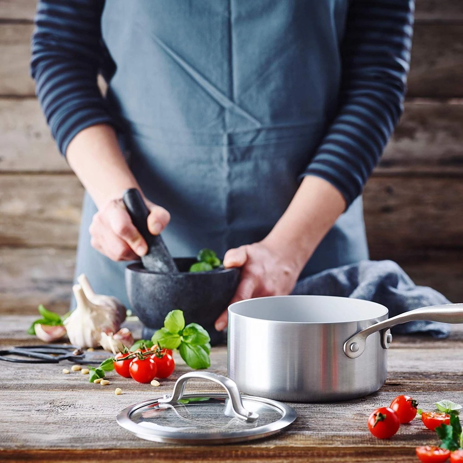 GreenPan Venice Pro Evershine 1.6-Quart Saucepan With Lid 2 GreenPan Venice Pro Evershine 1.6-Quart Saucepan With Lid - Image 2