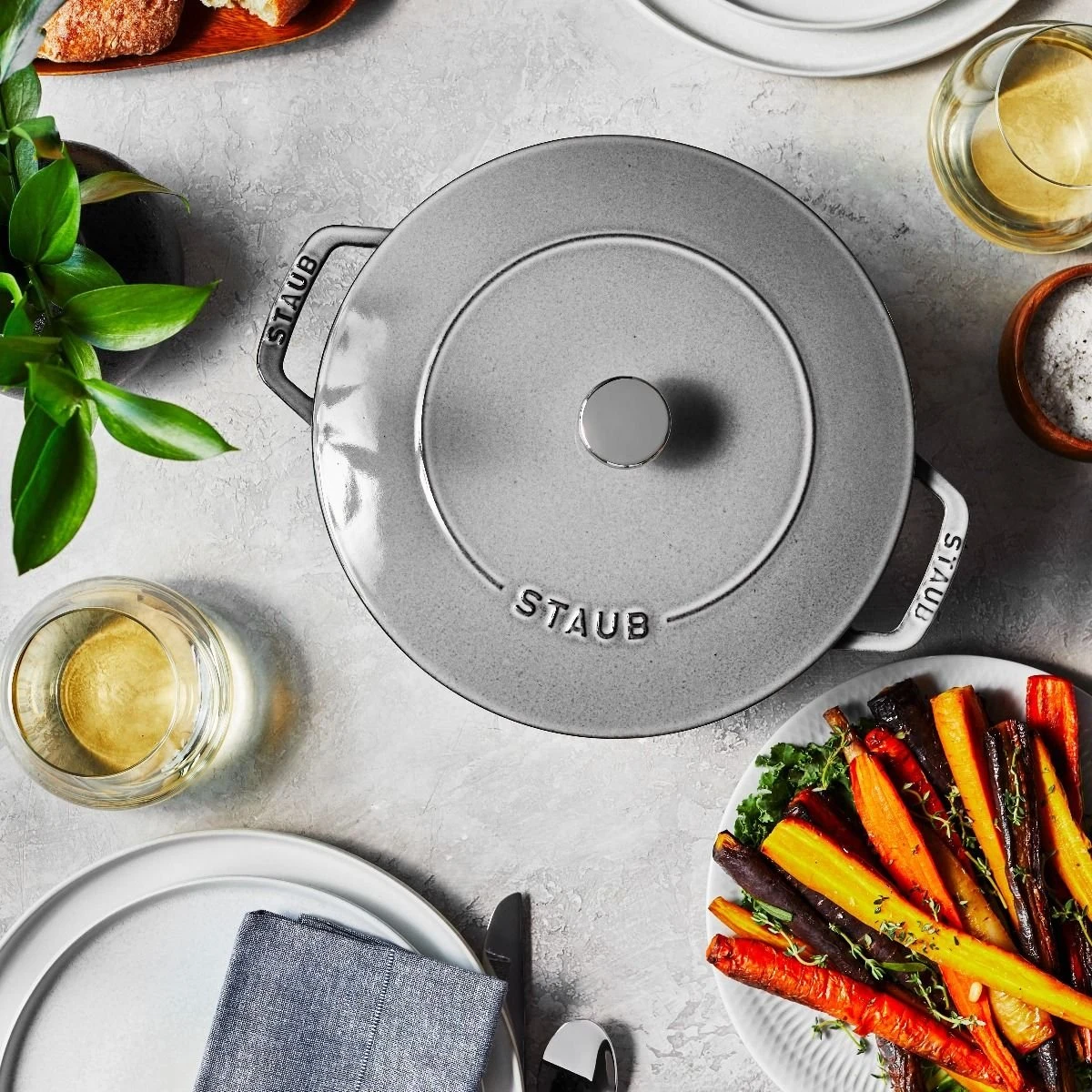 Staub 3.75 Qt. Essential French Oven | Graphite Grey 5 Staub 3.75 Qt. Essential French Oven | Graphite Grey - Image 5