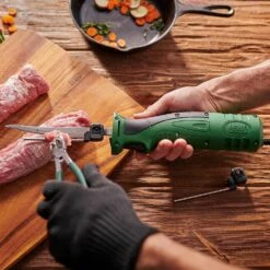 LEM Silverskin Knife Set -Kitchen Supplies 1475 inuse lifestyle web