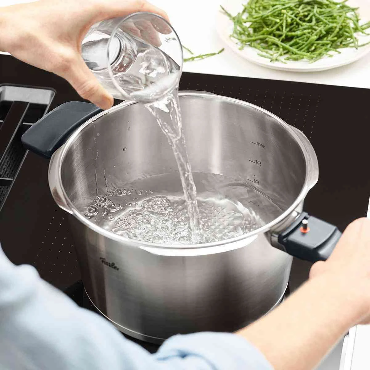 Fissler Vitavit® Premium S4 Pressure Cooker With Perforated Insert | 4.8 Qt. 2 Fissler Vitavit® Premium S4 Pressure Cooker With Perforated Insert | 4.8 Qt. - Image 2