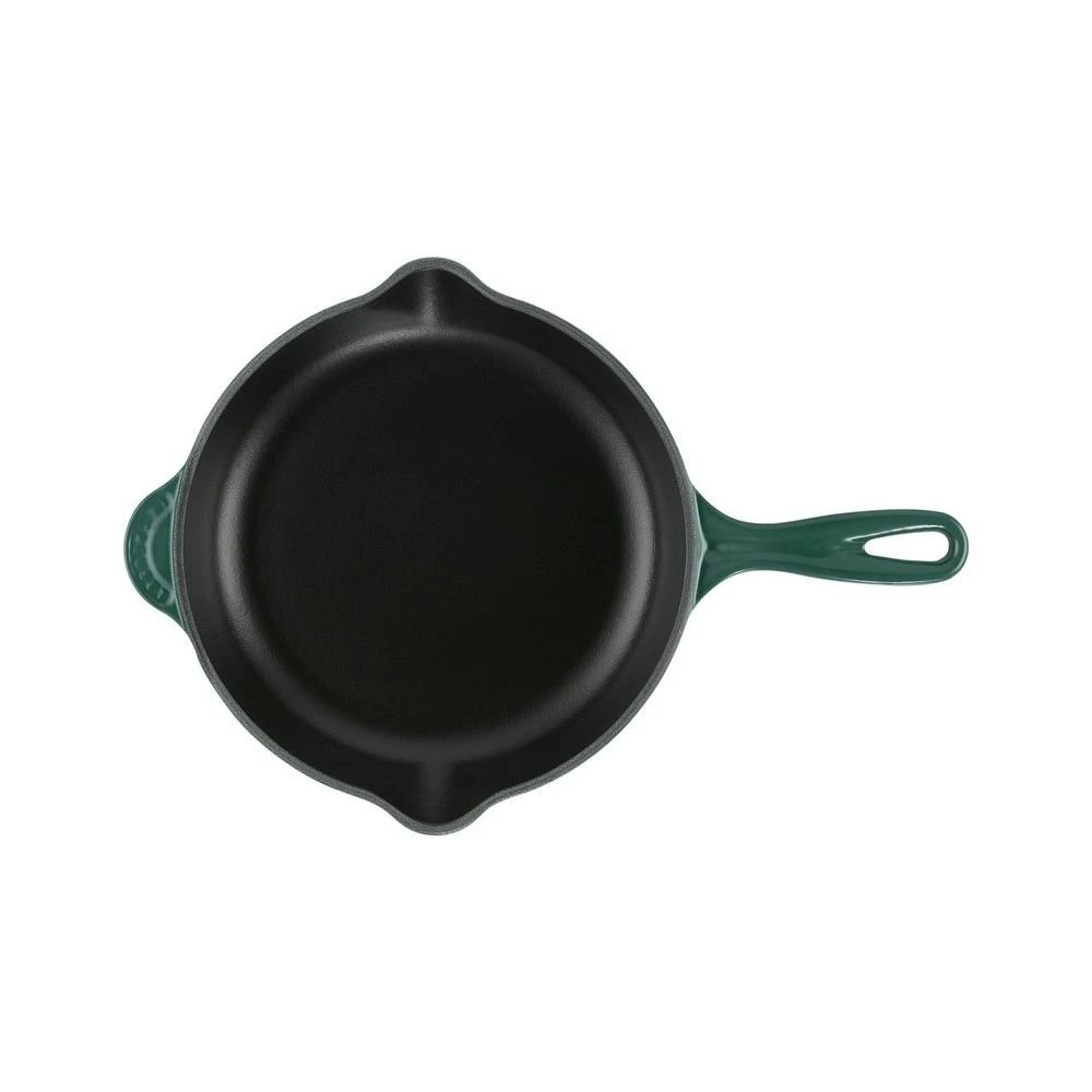 Le Creuset 9" Classic Skillet | Artichaut 2 Le Creuset 9" Classic Skillet | Artichaut - Image 2
