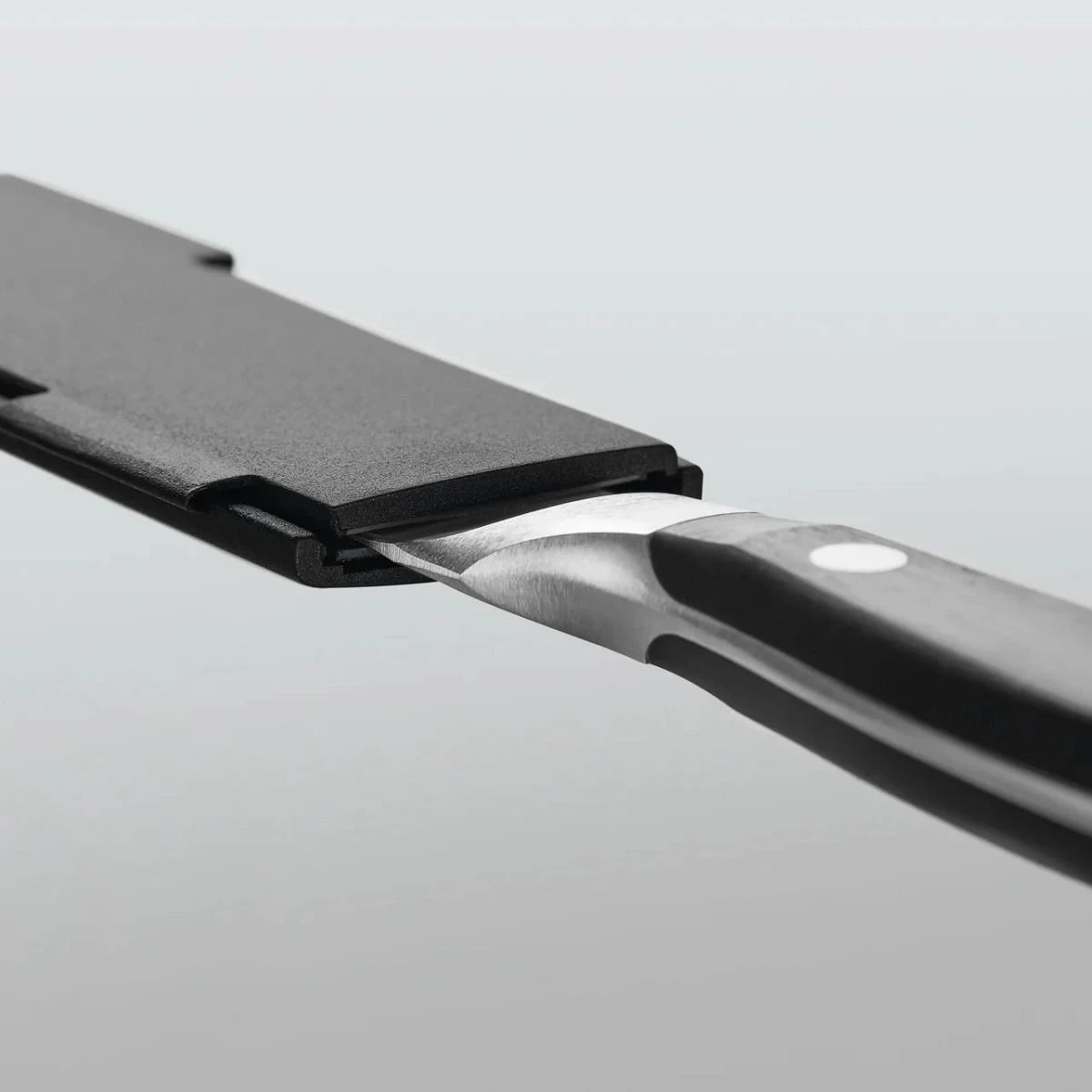 Wusthof 6" Narrow Magnetic Blade Guard 5 Wusthof 6" Narrow Magnetic Blade Guard - Image 5