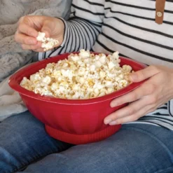 Nordic Ware Pro Pop Popper 5 Nordic Ware Pro Pop Popper -Kitchen Supplies 60135 lifestyle 780x780 03 92880.1617722754.1280.1280