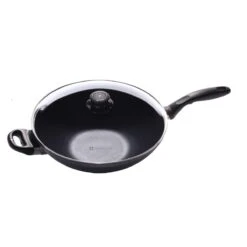 Swiss Diamond | HD Wok With Lid & Rack - 12.5" (5.3 Qt.)