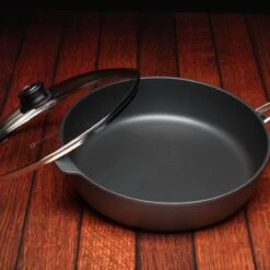 Swiss Diamond | HD Sauté Pan With Lid & Stainless Steel Handle - 12.5" (5.8 Qt.) 6 Swiss Diamond | HD Sauté Pan With Lid & Stainless Steel Handle - 12.5" (5.8 Qt.) -Kitchen Supplies 6732c 1 2017 10 27 20 11 39 utc