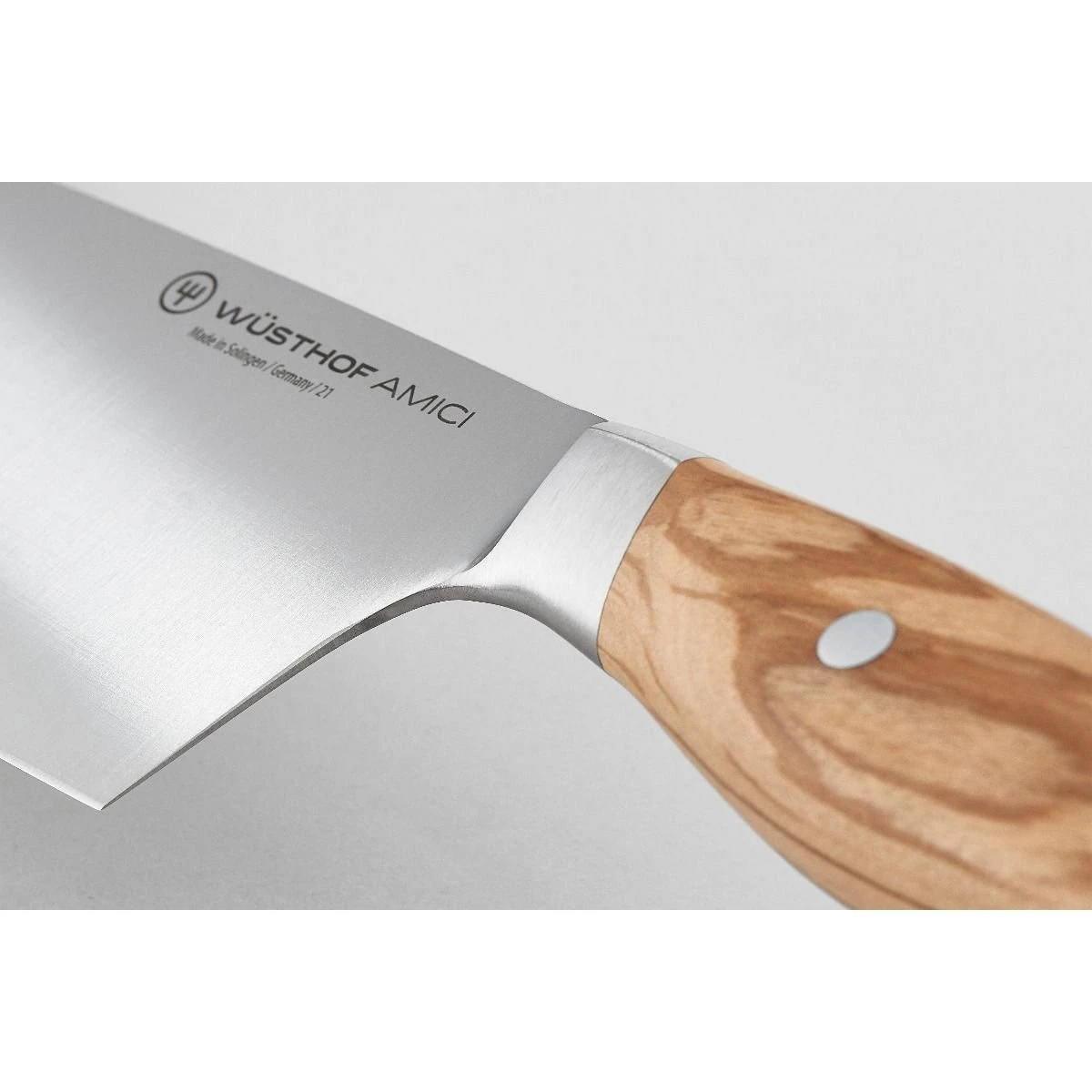 Wusthof Amici 7" Hollow Edge Santoku 3 Wusthof Amici 7" Hollow Edge Santoku - Image 3