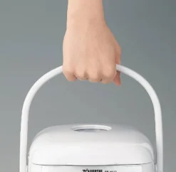 Zojirushi Mini Bakery Bread Machine 7 Zojirushi Mini Bakery Bread Machine -Kitchen Supplies bb hac10 handle cropped