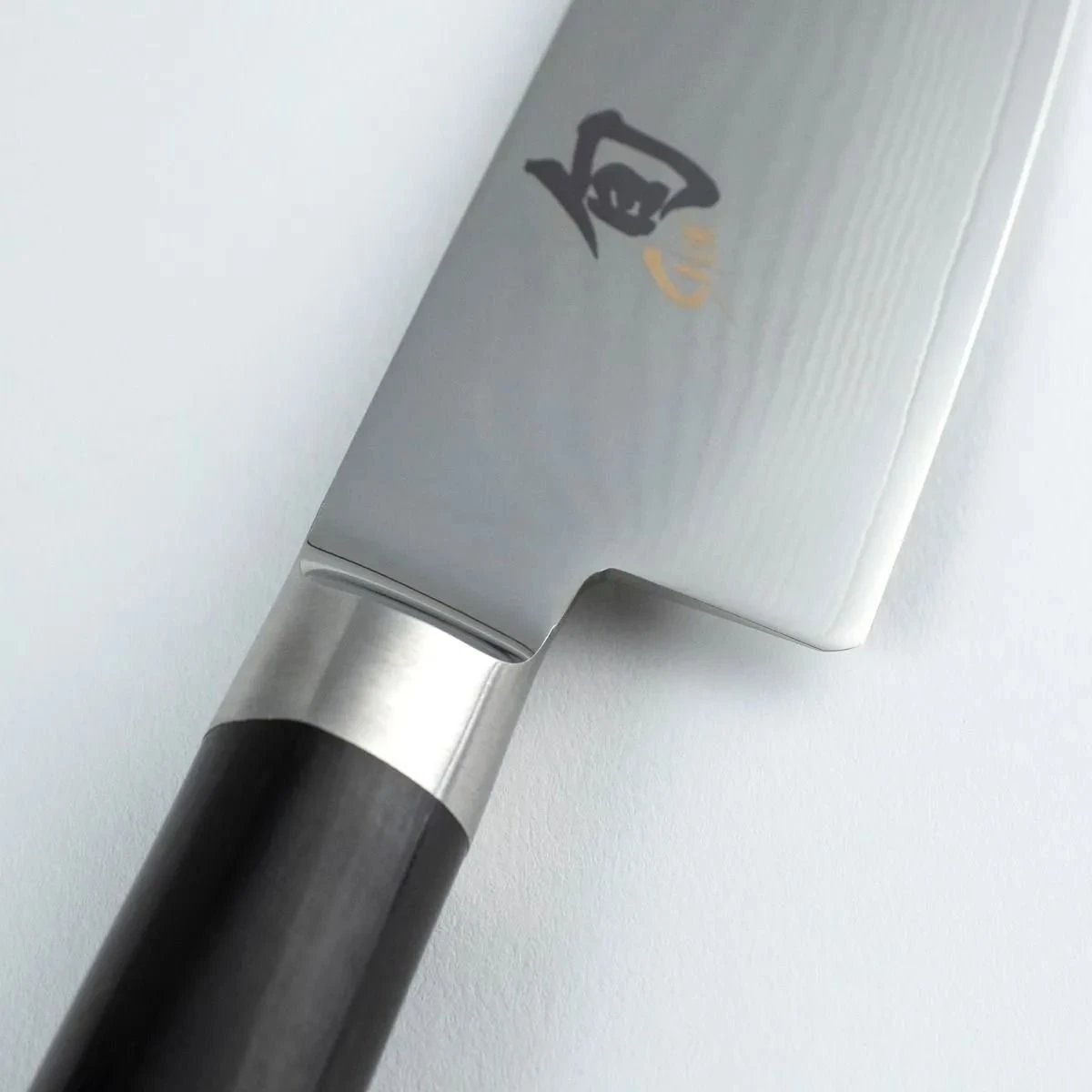 Shun Classic 5.5" Santoku Knife 2 Shun Classic 5.5" Santoku Knife - Image 2