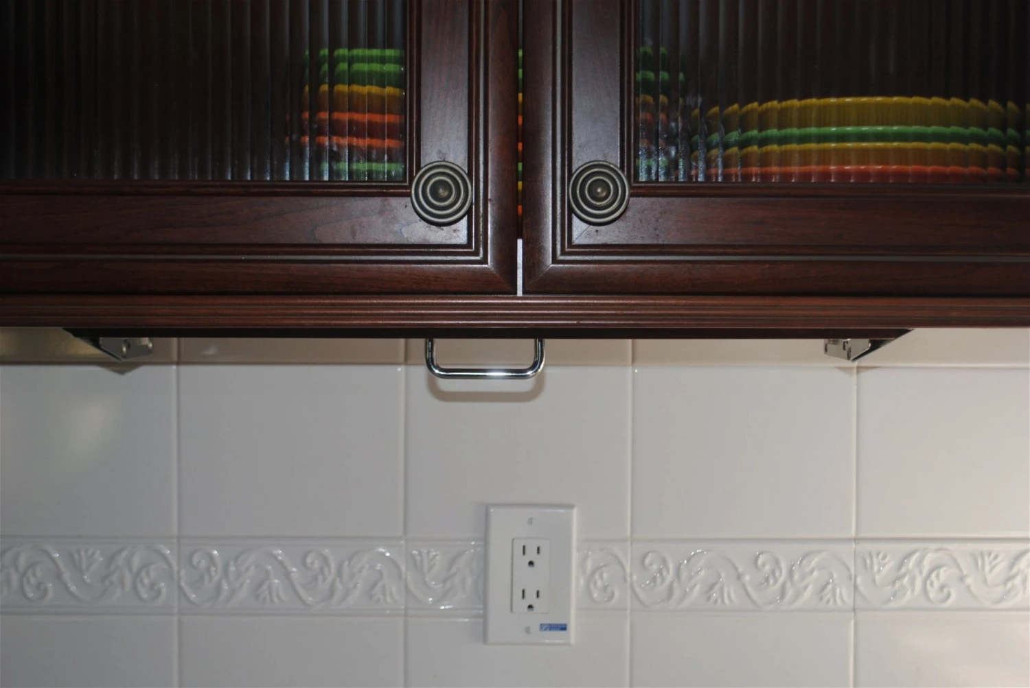 Drop Block Under Cabinet Knife Storage Rack - Small, Walnut 4 Drop Block Under Cabinet Knife Storage Rack - Small, Walnut - Image 4