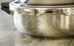 Kuhn Rikon Family Style Pressure Cooker 5 Quart Braiser -Kitchen Supplies dscf0978