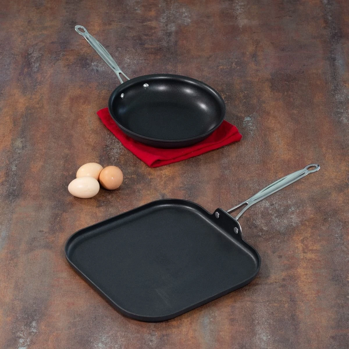 Cuisinart Chef's Classic Hard Anodized Nonstick 11" Square Griddle 2 Cuisinart Chef's Classic Hard Anodized Nonstick 11" Square Griddle - Image 2