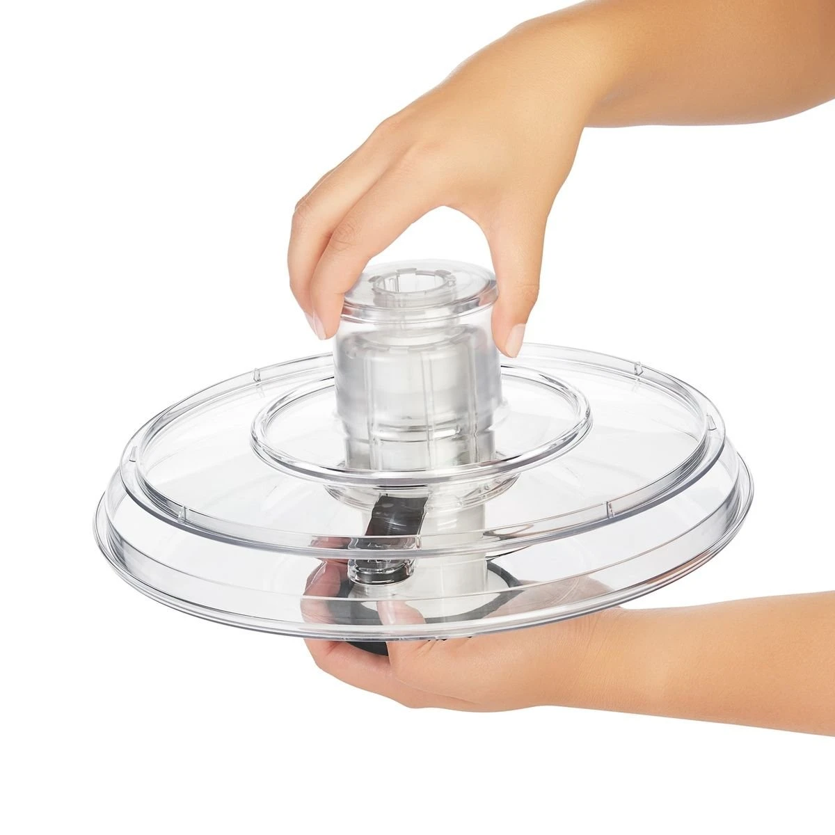 OXO Good Grips Salad Spinner 8 OXO Good Grips Salad Spinner - Image 8