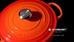 Le Creuset 4.5 Qt. Signature Dutch Oven | Noel (Artichaut) -Kitchen Supplies maxresdefault 143 1