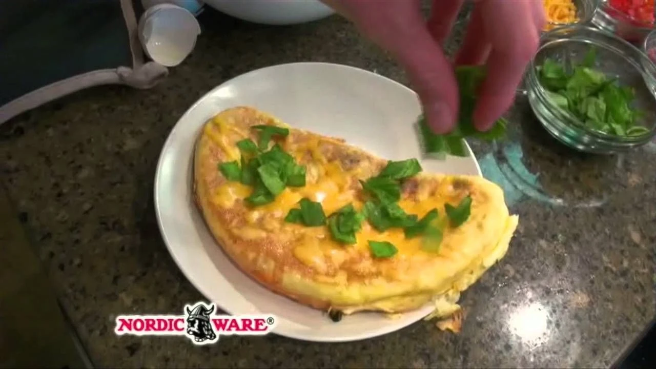 Nordic Ware Omelette Pan 4 Nordic Ware Omelette Pan - Image 4