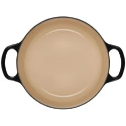 Le Creuset 3.5 Qt. Round Signature Dutch Oven With Stainless Steel Knob | Licorice -Kitchen Supplies rs11438 ls2501 2220ss inside lpr