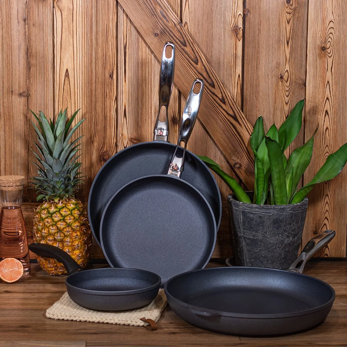 Swiss Diamond | HD Fry Pan With Stainless Steel Handle - 9.5" 6 Swiss Diamond | HD Fry Pan With Stainless Steel Handle - 9.5" - Image 6