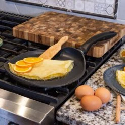 Swiss Diamond | HD Crepe Pan - 10.25" 6 Swiss Diamond | HD Crepe Pan - 10.25" -Kitchen Supplies swiss diamond lifestyles square 0016 swiss diamond lifestyles 2022 3198