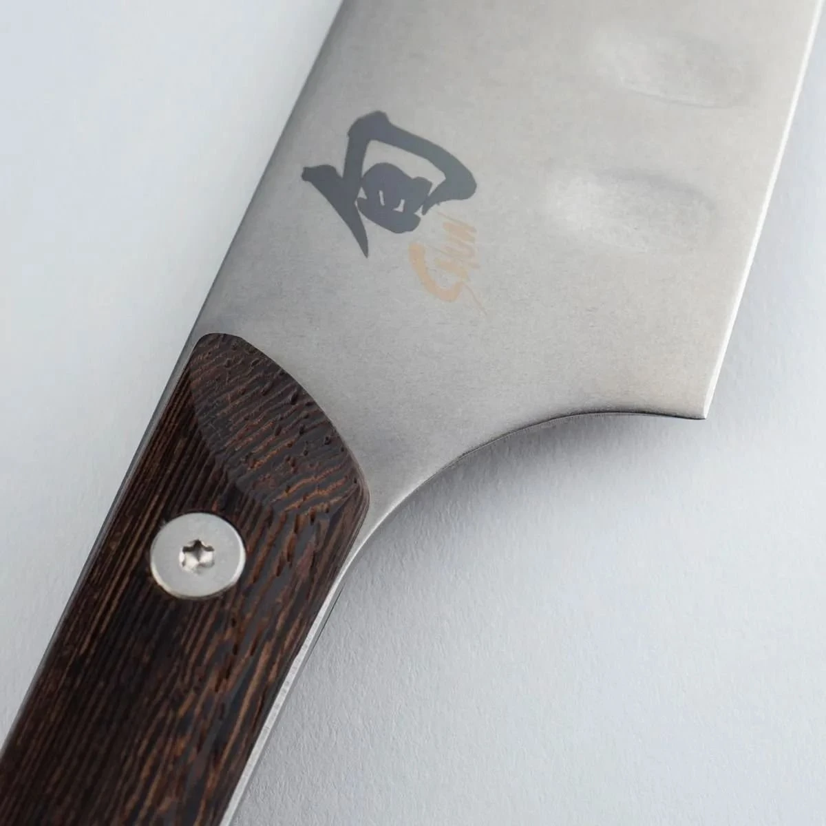 Shun Kanso 5.5" Hollow Ground Santoku Knife 2 Shun Kanso 5.5" Hollow Ground Santoku Knife - Image 2