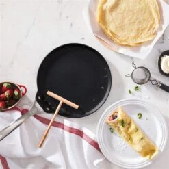 Le Creuset 11" Crepe Pan With Rateau | Toughened Nonstick Pro -Kitchen Supplies tnsp2100 28f