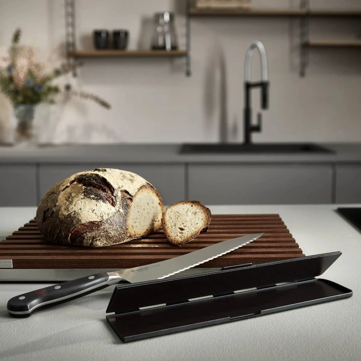 Wusthof 10" Wide Magnetic Blade Guard 7 Wusthof 10" Wide Magnetic Blade Guard - Image 7