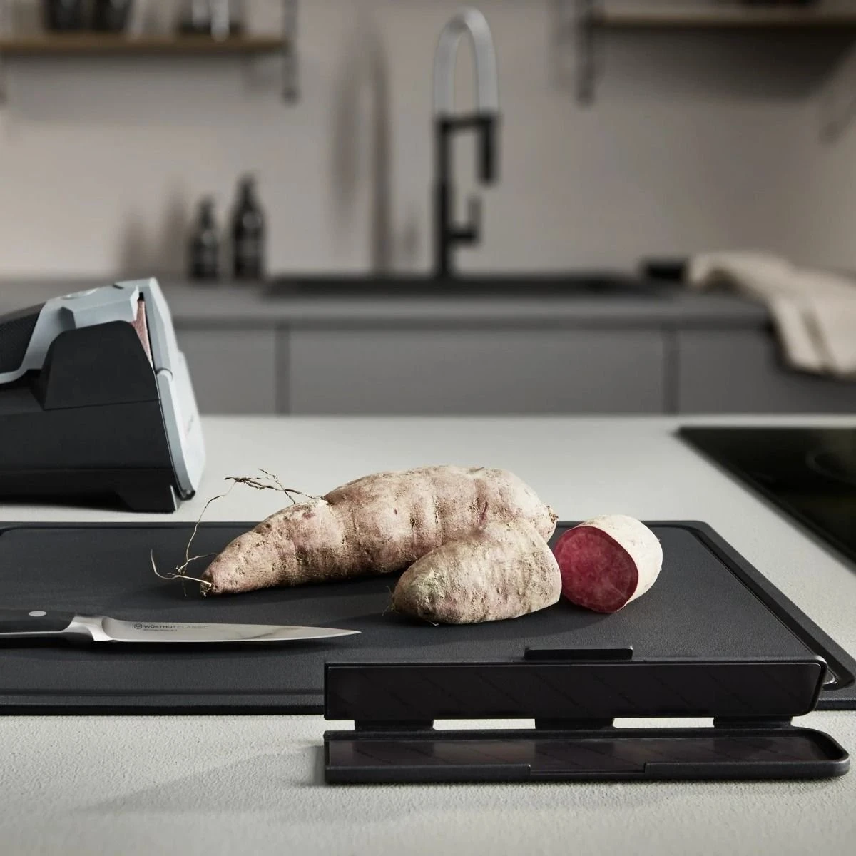 Wusthof 6" Narrow Magnetic Blade Guard 6 Wusthof 6" Narrow Magnetic Blade Guard - Image 6