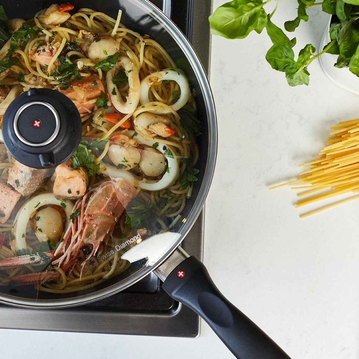 Swiss Diamond | XD Induction Saute Pan With Lid - 11" 3 Swiss Diamond | XD Induction Saute Pan With Lid - 11" - Image 3